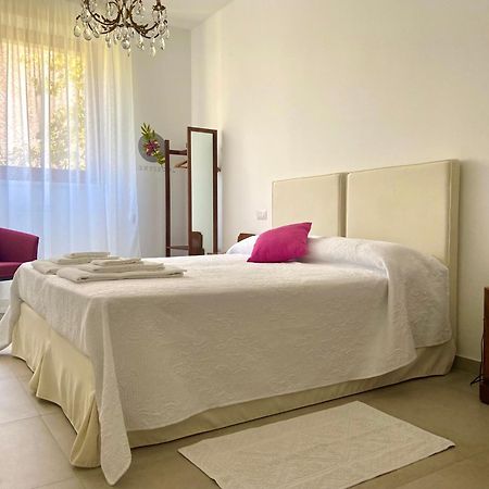 Locanda Dei Buoni E Cattivi Cagliari Eksteriør billede
