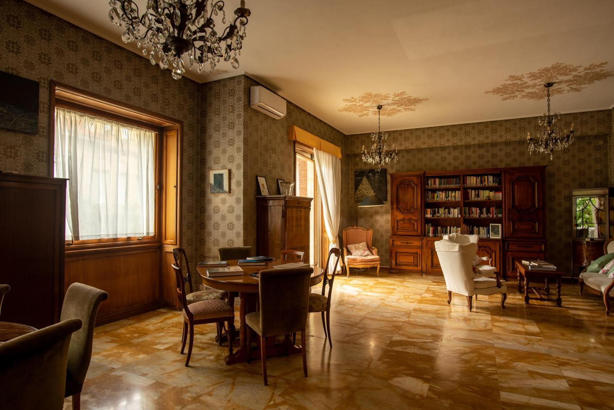 Locanda Dei Buoni E Cattivi Cagliari Eksteriør billede