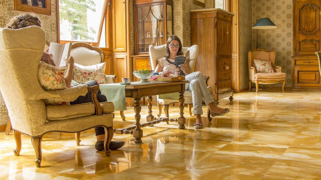 Locanda Dei Buoni E Cattivi Cagliari Eksteriør billede